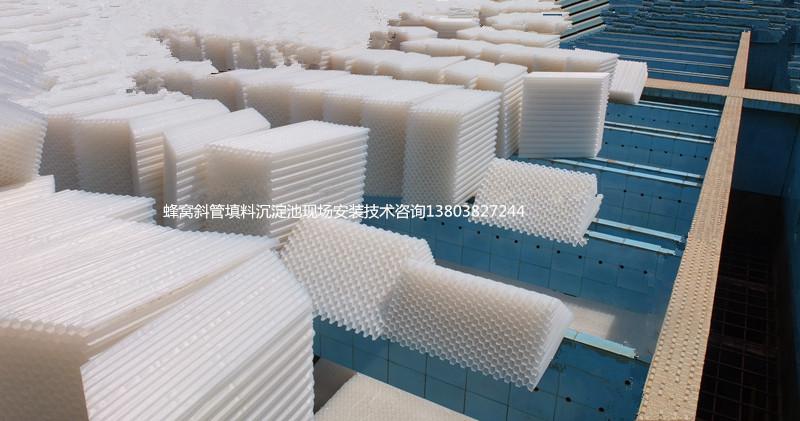 ��Cб�����ϬF(xi��n)���M�b����